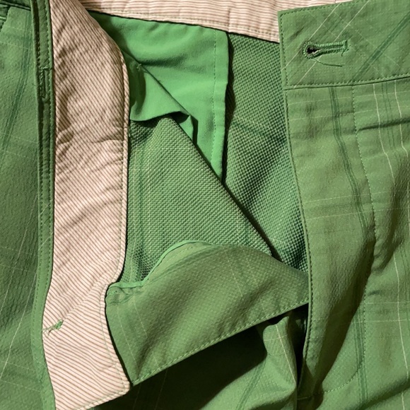 Under Armour Golf Shorts 36 Green - Picture 3 of 4